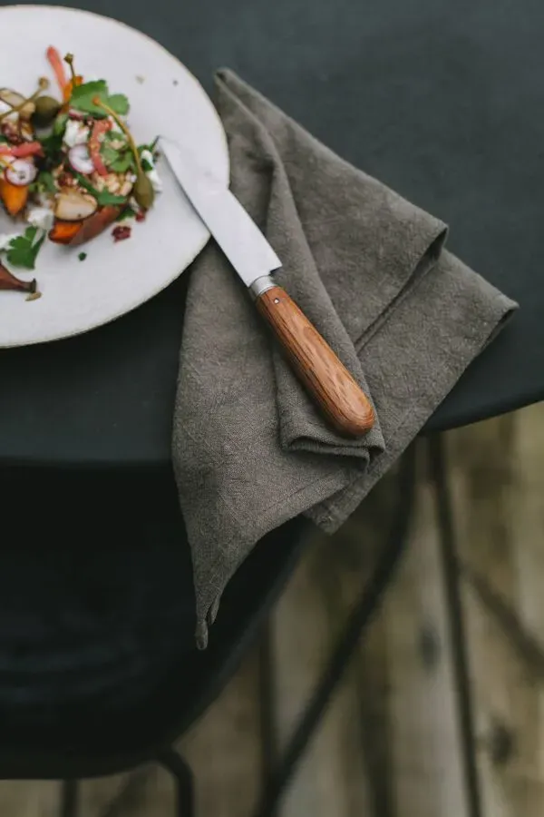 Illustration numéro 3 du produit Serviette en lin lavé Kaki