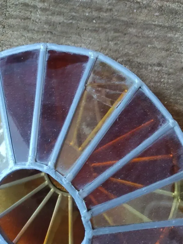 Illustration numéro 3 du produit Lustre vitrail