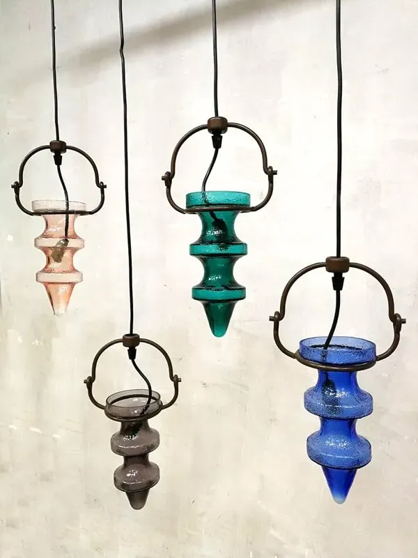 Illustration numéro 3 du produit Ensemble de 5 suspensions stalactite en vitrail vintage Nanny Still McKinney