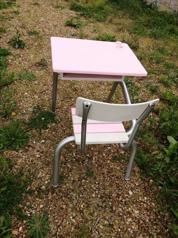 Illustration numéro 3 du produit Bureau écolier