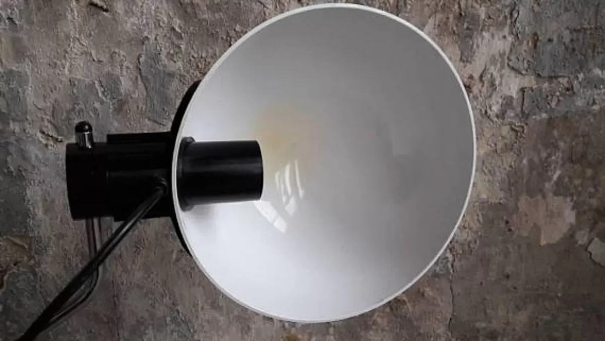 Illustration numéro 3 du produit Lampe de bureau Guzzini années 70