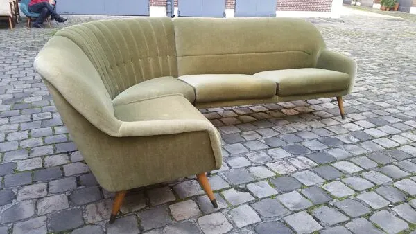 Illustration numéro 3 du produit Fauteuil danois club organique années 50 vert tendre glacé