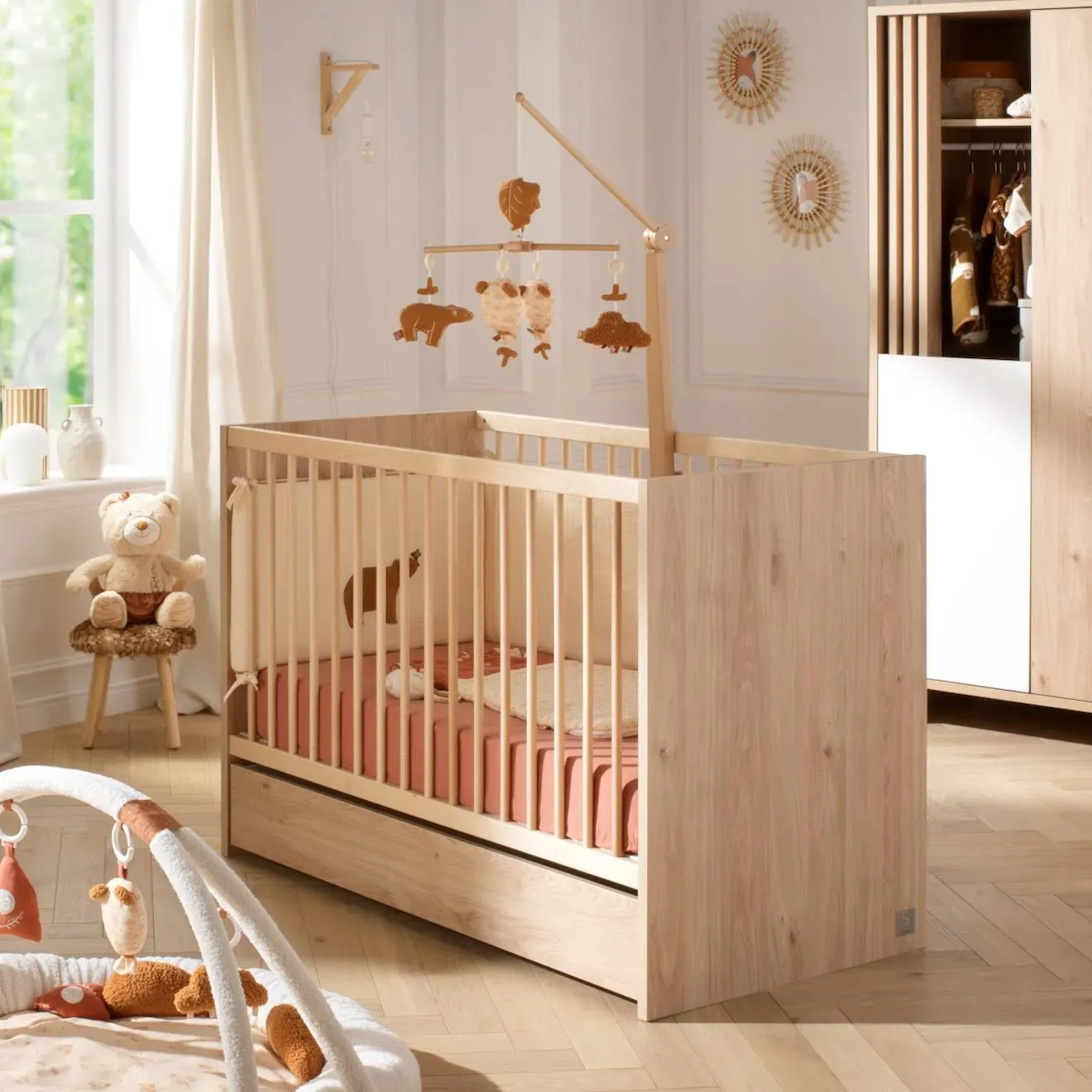 Illustration numéro 3 du produit Lit Bébé À Barreaux En Bois Décor Chêne Suave - Tokyo Marron