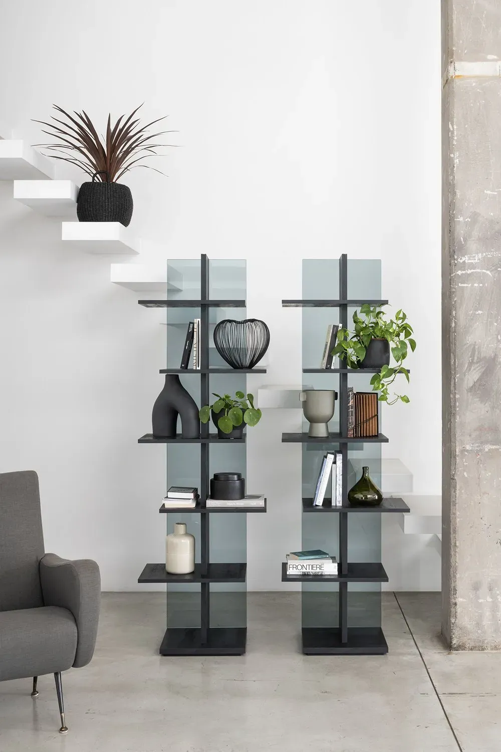 Illustration numéro 4 du produit Bibliothèque STEP en stratifié écologique coloris noir carbone