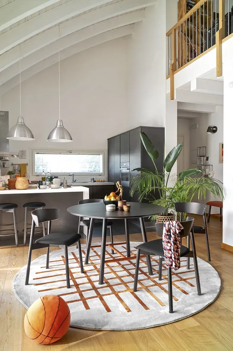 Illustration numéro 4 du produit Tapis de sol rond CEK fibre synthétique fond beige motif safran