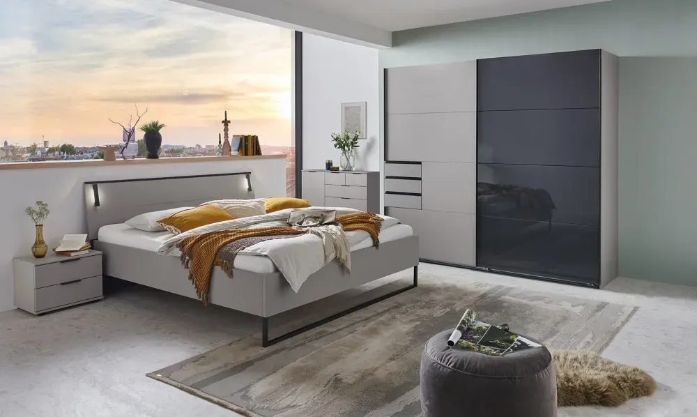 Illustration numéro 4 du produit Armoire 2 portes coulissantes 3 tiroirs TILBURG 225 cm gris Sahara verre noir et graphite