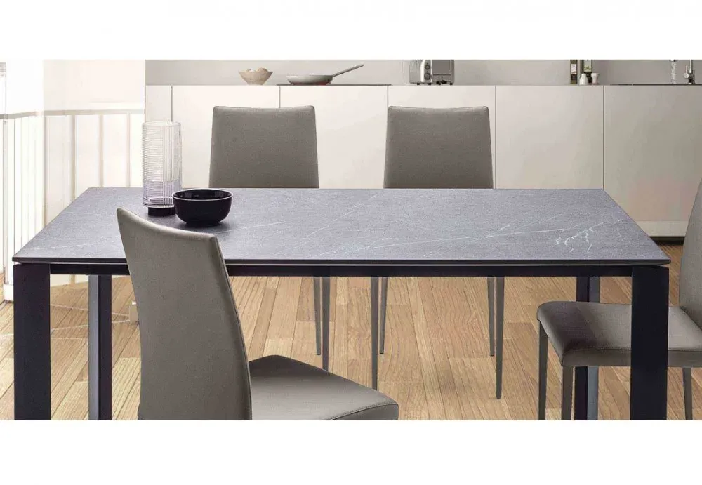 Illustration numéro 4 du produit Table 6 couverts TEOREMA extensible 120 à 180cm pieds métal graphite plateau mélaminé granite