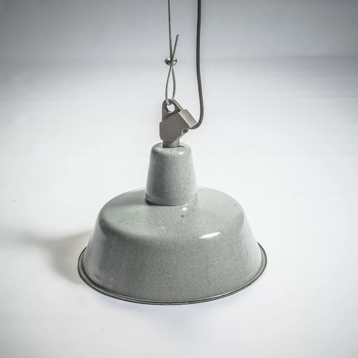 Illustration numéro 4 du produit Lampe industrielle