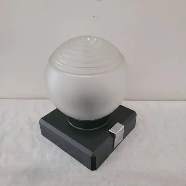 Illustration numéro 4 du produit Applique Moderniste Bakélite & Verre – 1935