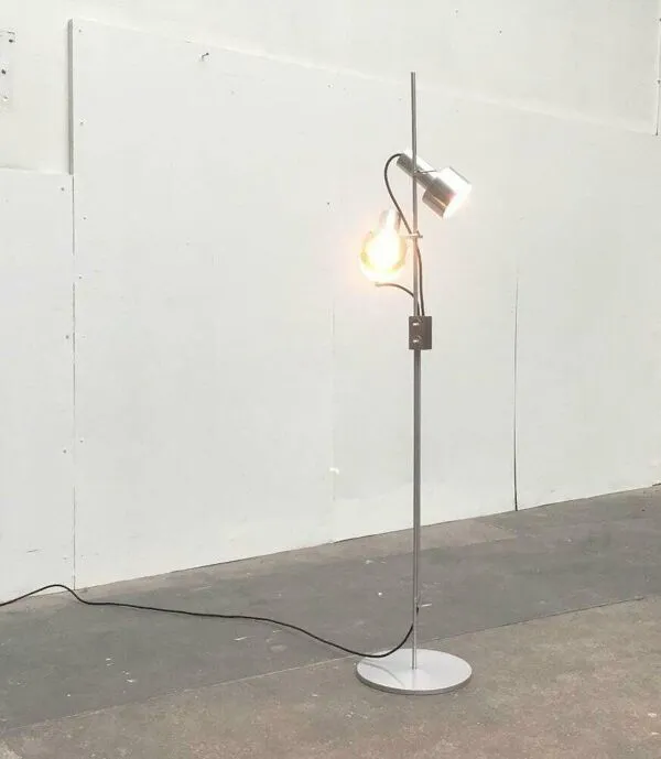 Illustration numéro 4 du produit Lampadaire FA2 par Peter Nelson pour Architectural Lighting Company, Angleterre, années 1960