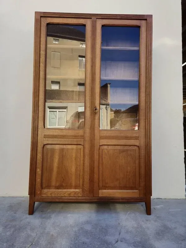 Illustration numéro 4 du produit Vitrine parisienne d'école en chêne, 1950