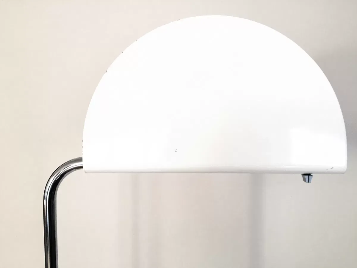 Illustration numéro 4 du produit Lampadaire halogène Bruno Gecchelin mezzaluna pour Skipper 1970