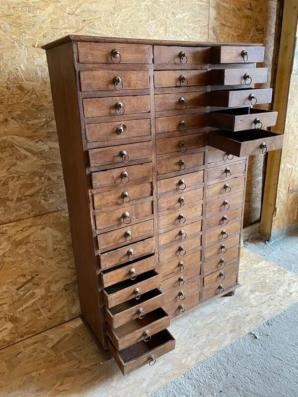 Illustration numéro 4 du produit Magnifique meuble de métier en Teck ancien