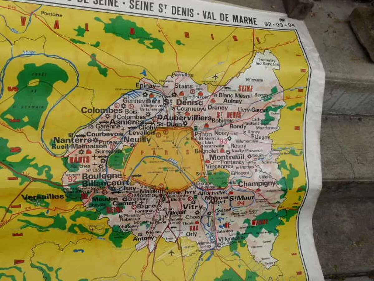 Illustration numéro 4 du produit Affiche scolaire N°49  Hatier 1969 Paris et banlieue