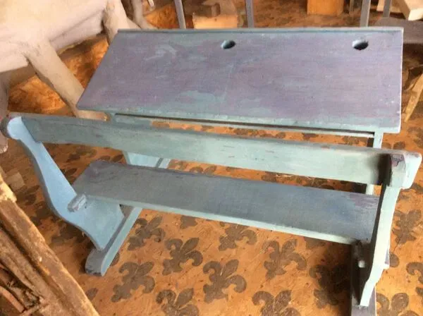 Illustration numéro 4 du produit Banc d”écolier début 900