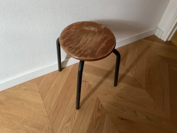Illustration numéro 4 du produit Tabouret industriel, années 50-60