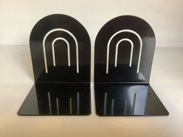 Illustration numéro 4 du produit Paire de serre livres métal noir