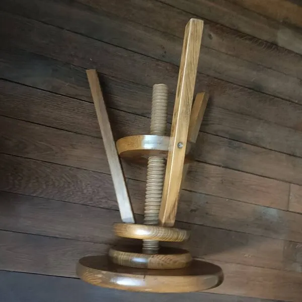 Illustration numéro 4 du produit Tabouret d'atelier, à vis vintage