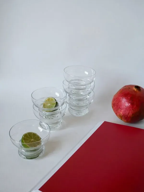 Illustration numéro 4 du produit Lot de 6 coupes à champagne en cristal gravé 1960