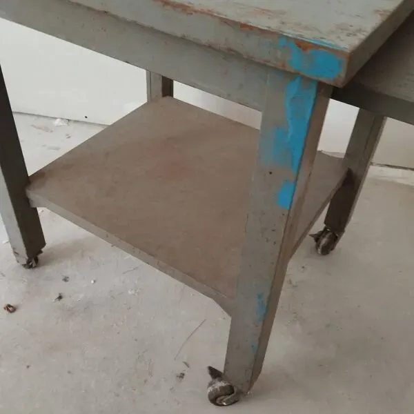 Illustration numéro 4 du produit Table d'appoint bureau industriel Remington rand Kardex