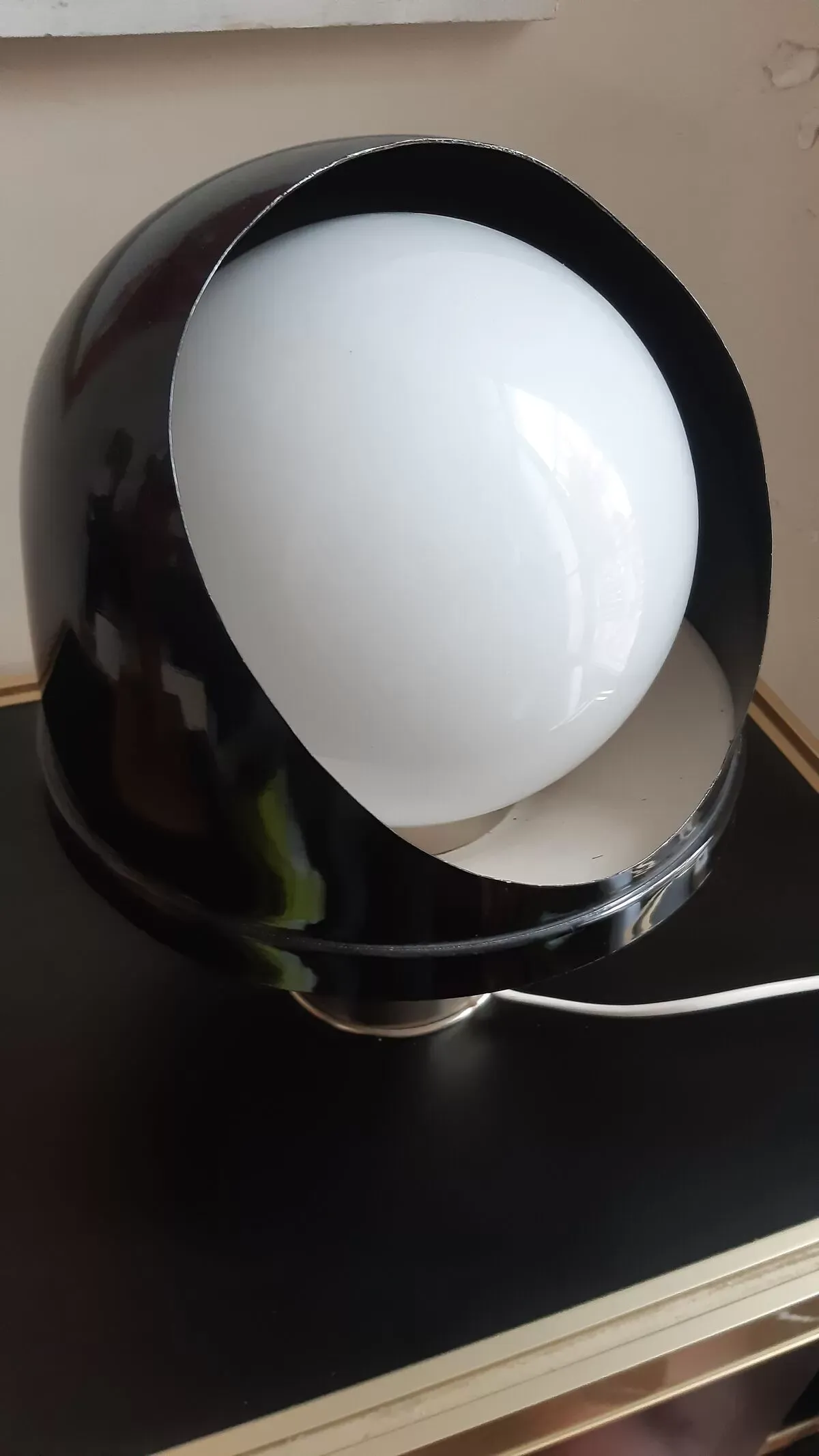 Illustration numéro 4 du produit Lampe design 1970