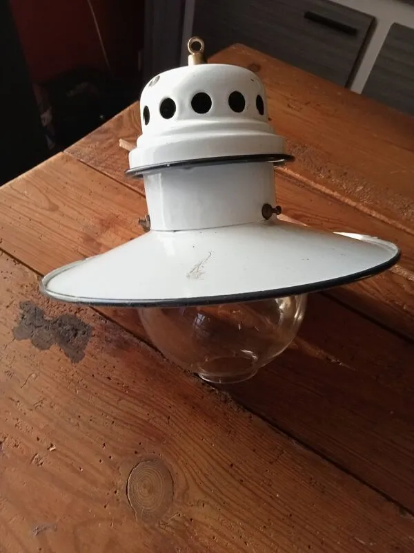 Illustration numéro 4 du produit Ancien plafonnier a gaz