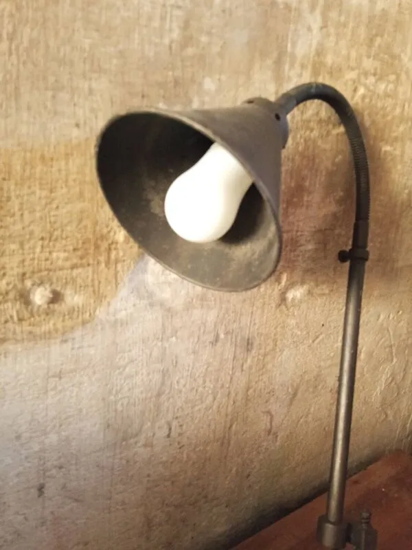 Illustration numéro 4 du produit Lampe d'atelier, attribuée à Alphonse Pinoit, années 30 à 50