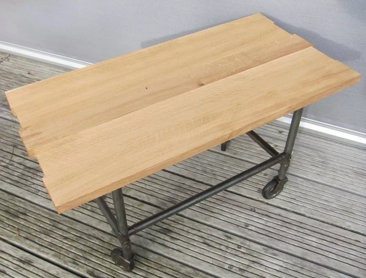 Illustration numéro 4 du produit Table roulante industrielle d'appoint