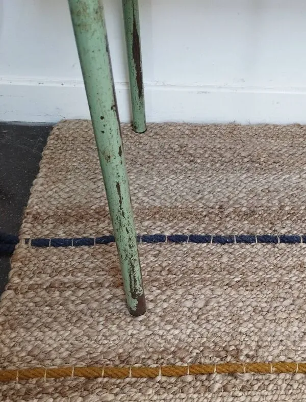 Illustration numéro 4 du produit Bureau d'Ecole Maternelle- Petit Bureau Vintage