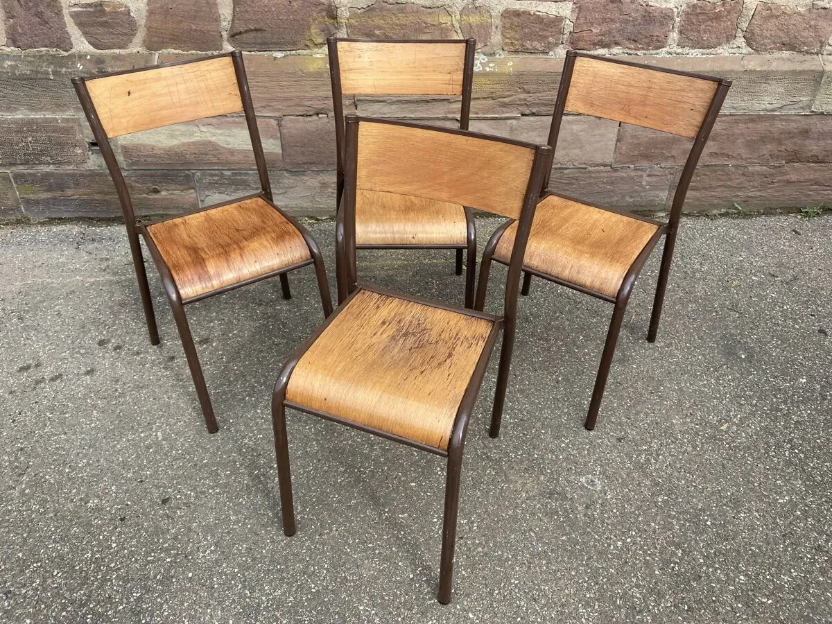 Illustration numéro 4 du produit 4 chaises école vintage