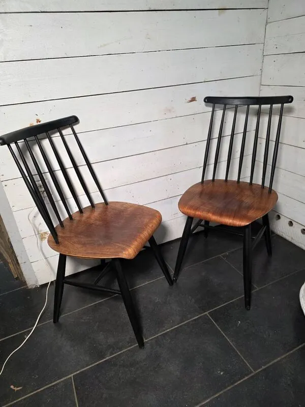 Illustration numéro 4 du produit Paire de chaises scandinaves Fanett par Ilmari Tapiovaara, années 60
