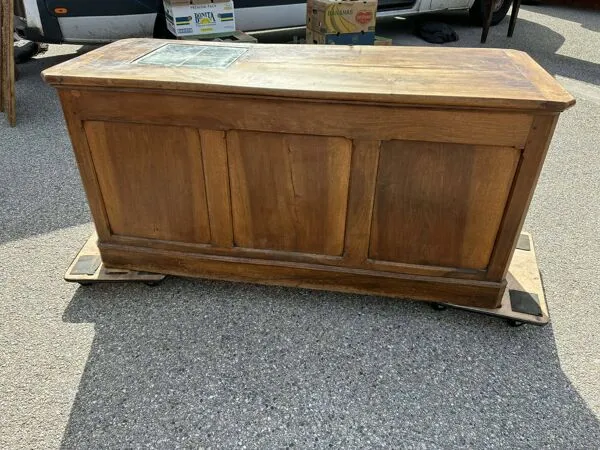 Illustration numéro 4 du produit Banque de commerce, comptoir