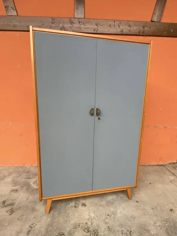 Illustration numéro 4 du produit Armoire Parisienne Placard vestiaire atelier bois Mid-century vintage scand