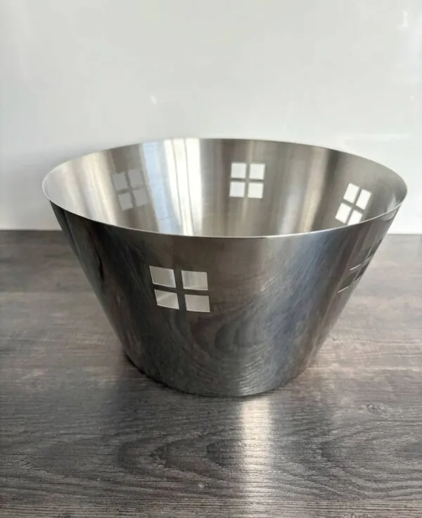 Illustration numéro 4 du produit Corbeille à Fruits Design en Acier Brossé - Esprit Bauhaus / Ikea Vintage