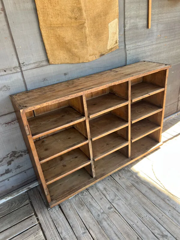 Illustration numéro 4 du produit Casier ancien bois brut