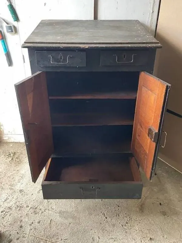 Illustration numéro 4 du produit meuble de métier - Pupitre caisse - monacale