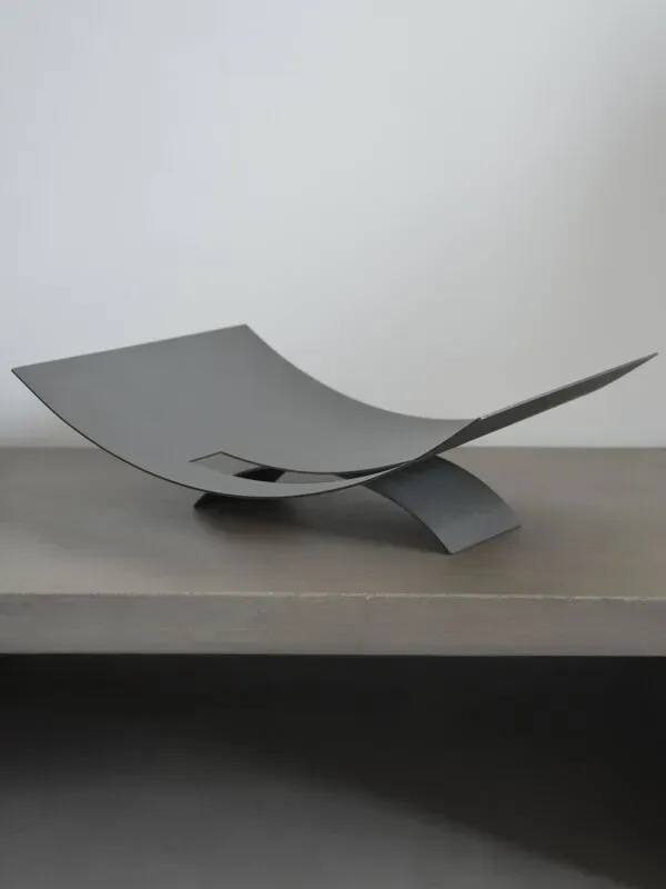 Illustration numéro 4 du produit Vide-Poche / Centre De Table En Métal Design Industriel / Space Age