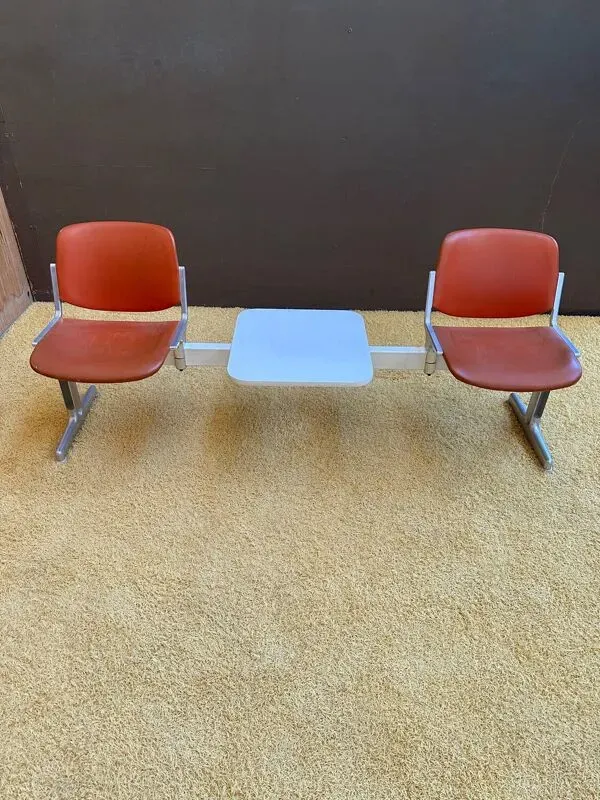 Illustration numéro 4 du produit Banquette Anonima par Giancarlo Piretti pour Castelli