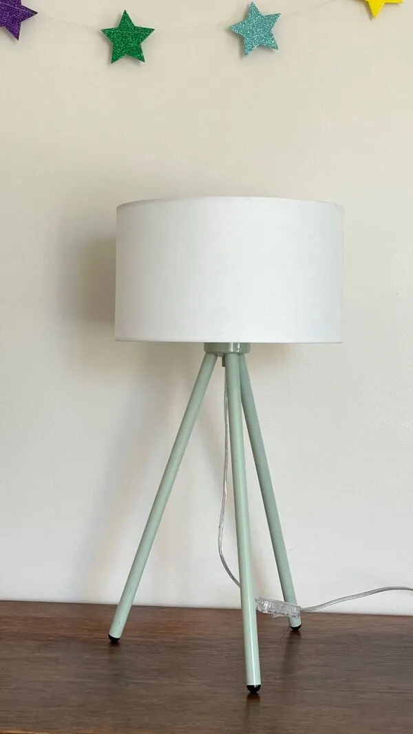 Illustration numéro 4 du produit Lampe tripode metal vert années 90