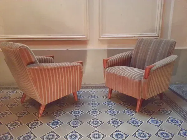 Illustration numéro 4 du produit Fauteuil club années 50 60 scandinaves