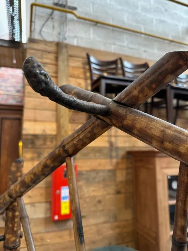 Illustration numéro 4 du produit Vestiaire d’entrée en bambou et rotin début XXème