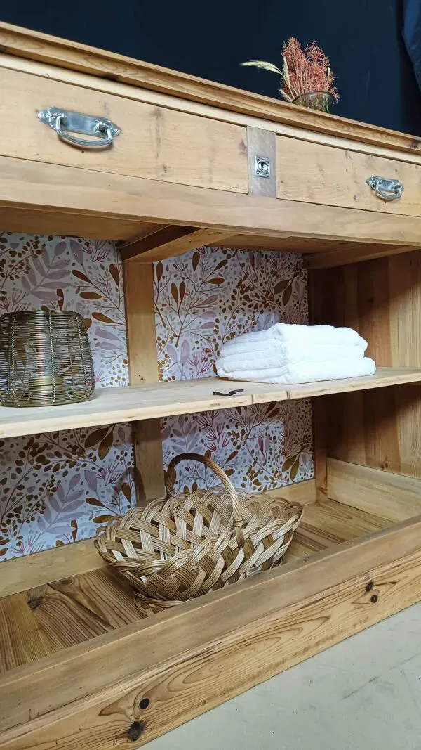 Illustration numéro 4 du produit Buffet ancien rénové