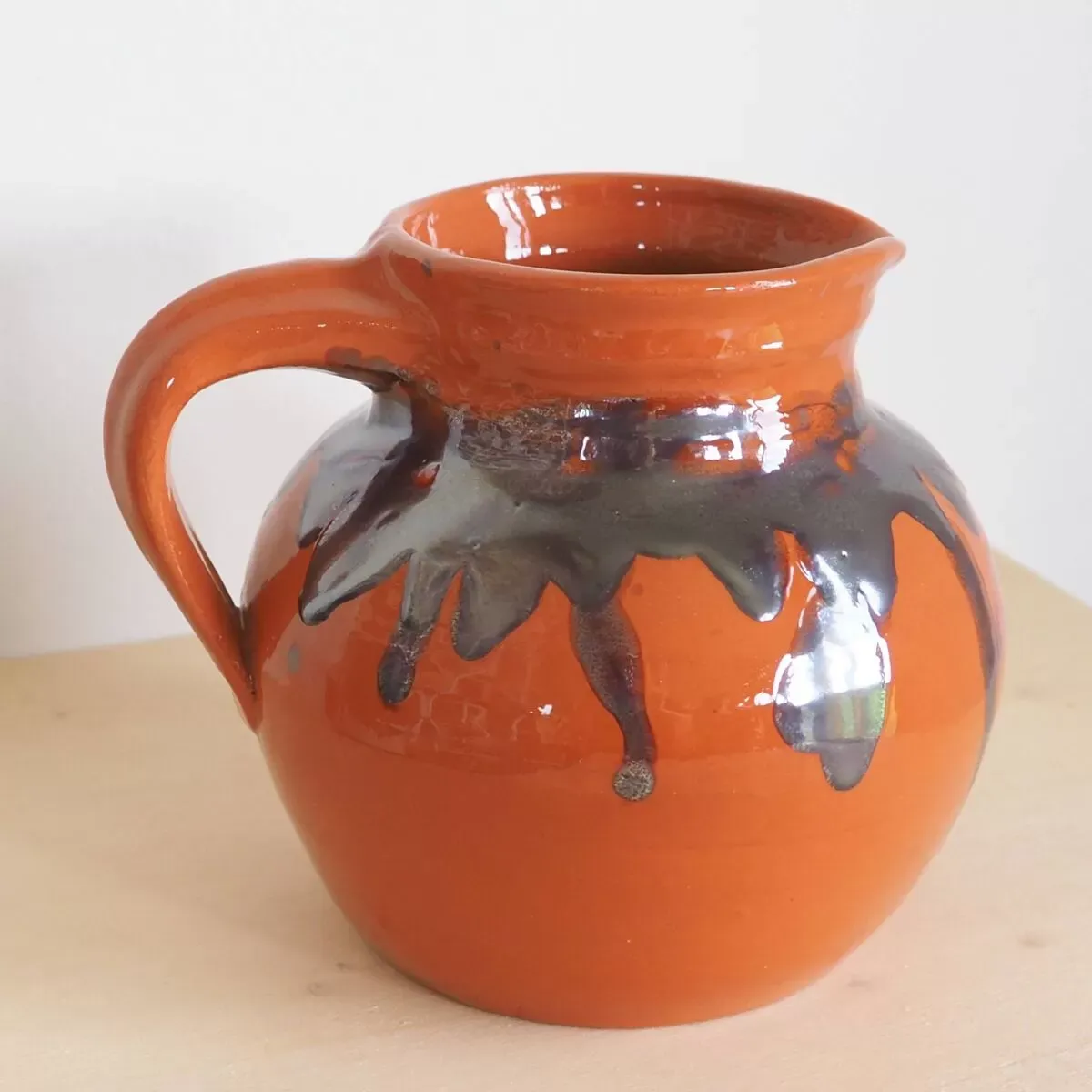 Illustration numéro 4 du produit Cruche