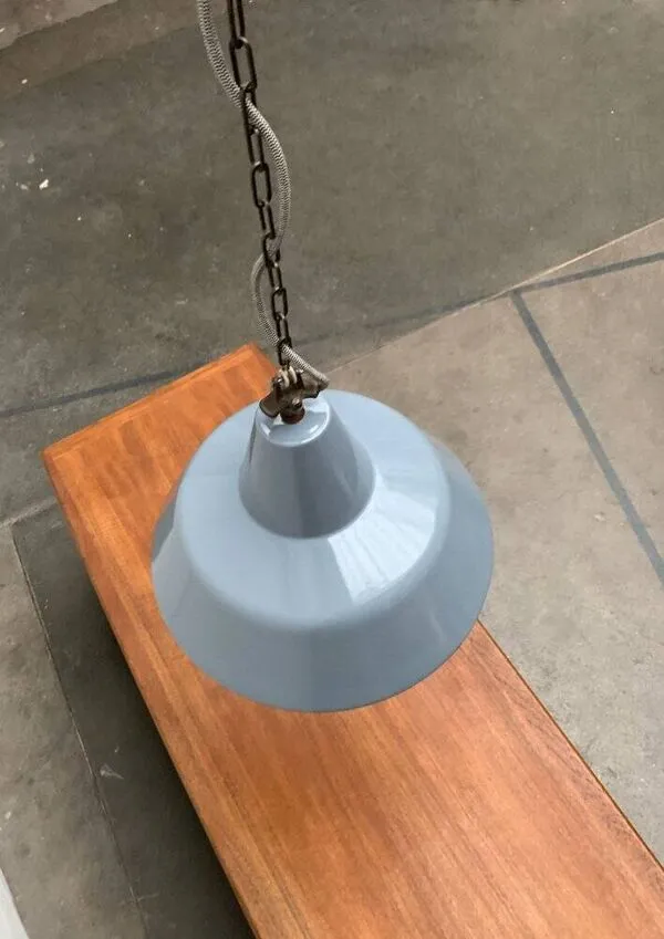 Illustration numéro 4 du produit Suspension Atelier Emaille Milieu du Siècle, 1960s