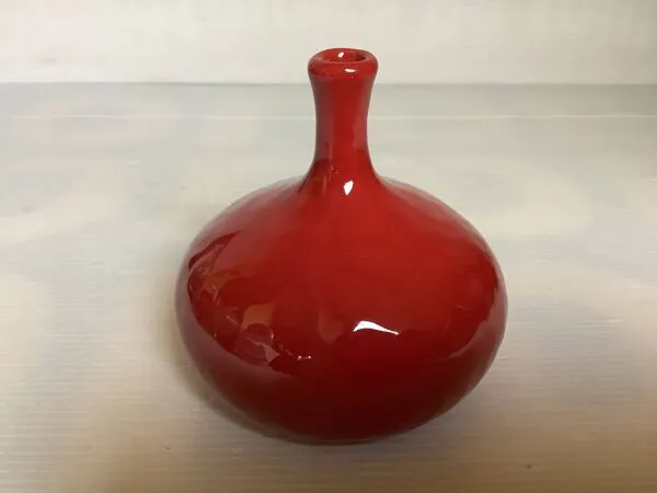 Illustration numéro 4 du produit Petit vase rouge style Ruelland