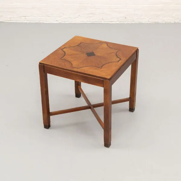 Illustration numéro 4 du produit Table d'appoint Amsterdam School années 1920