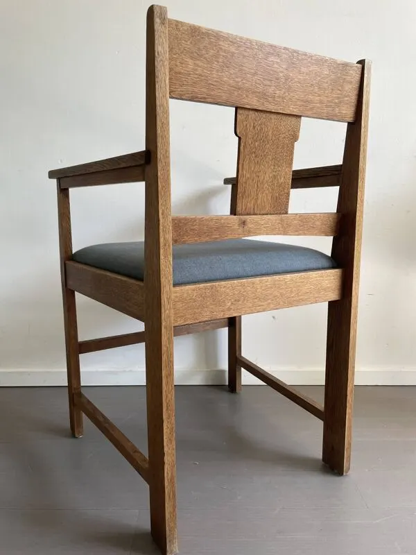 Illustration numéro 4 du produit Fauteuil de l'École d'Amsterdam néerlandaise des années 1920