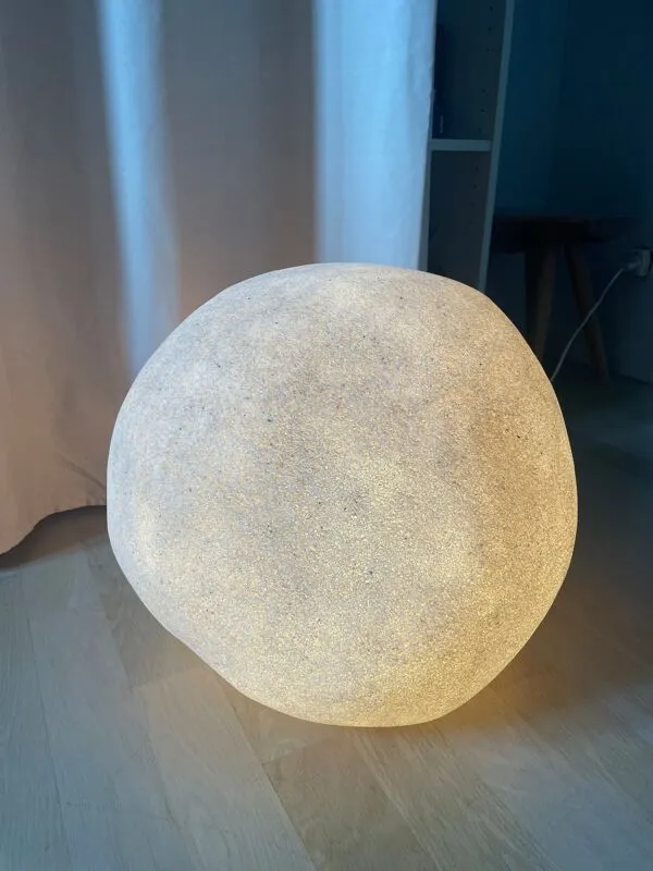Illustration numéro 4 du produit Lampe Rocher ''Dora'' André Cazenave pour l'Atelier A