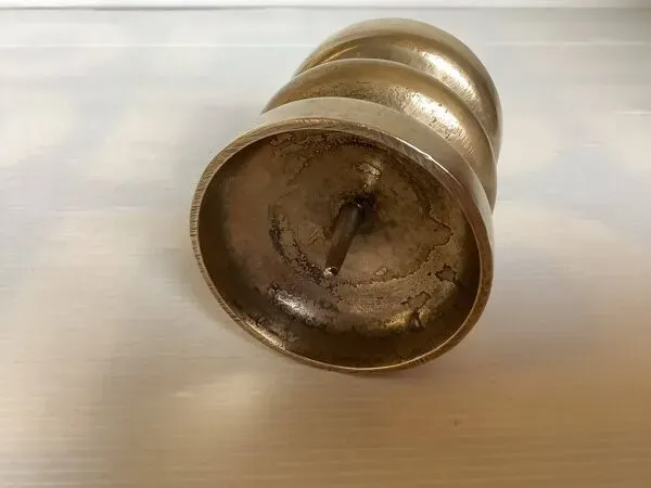 Illustration numéro 4 du produit Bougeoir en bronze