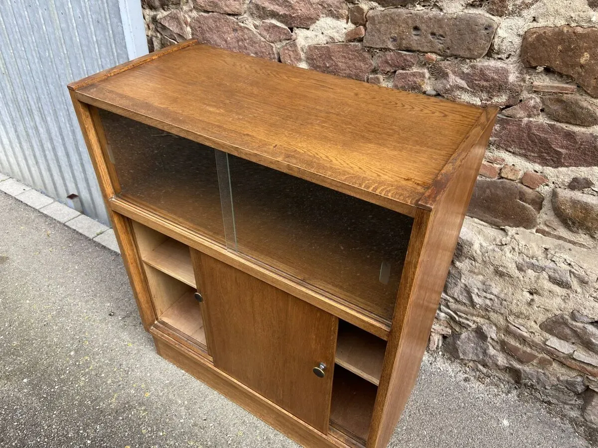 Illustration numéro 4 du produit Bibliothèque Chêne 1960-70s french Design vitrine magasin industriel Art Déco